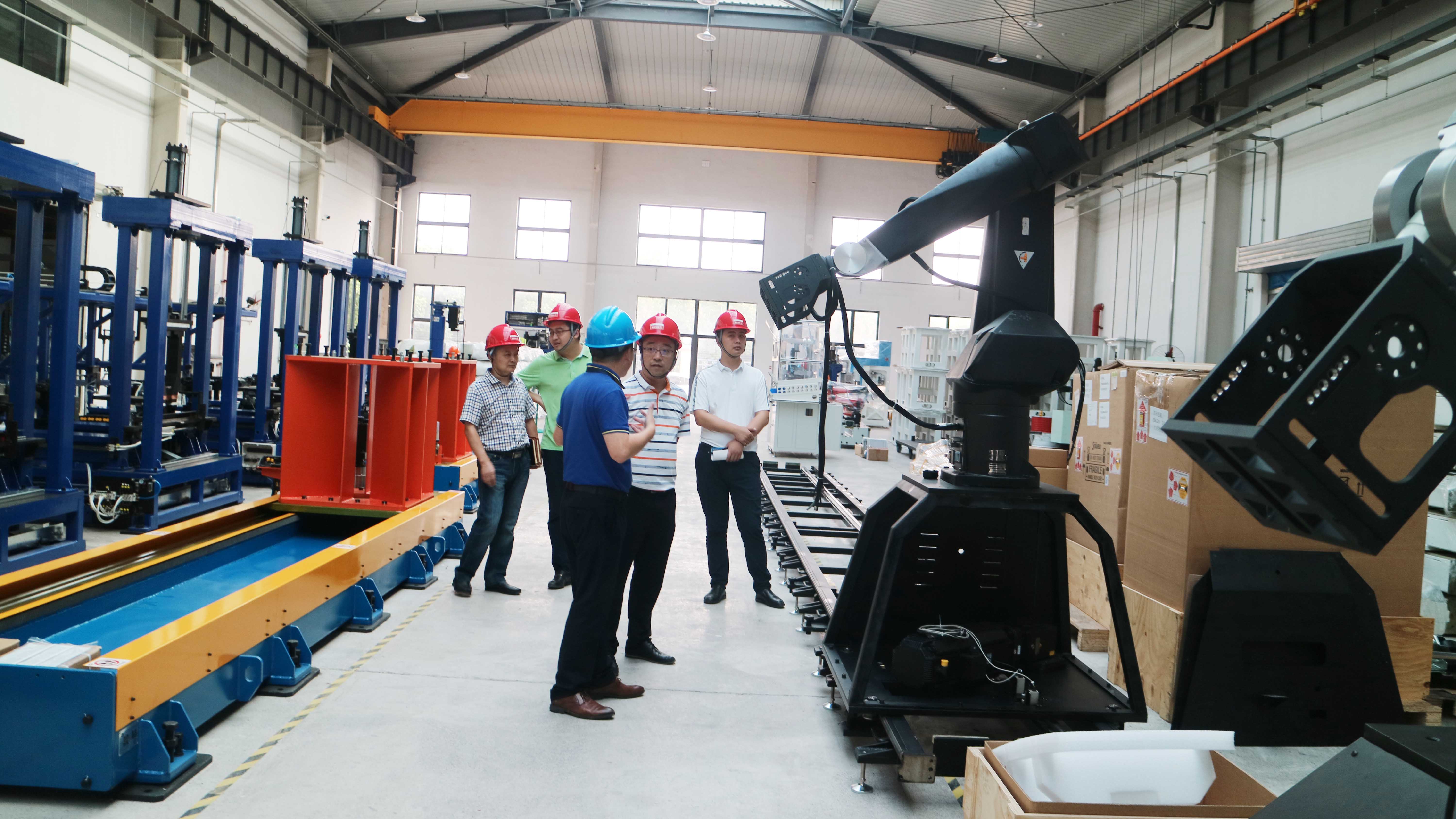 蘇州新區滸關經開區黨工委副書記何寧一行調研通錦指導工作